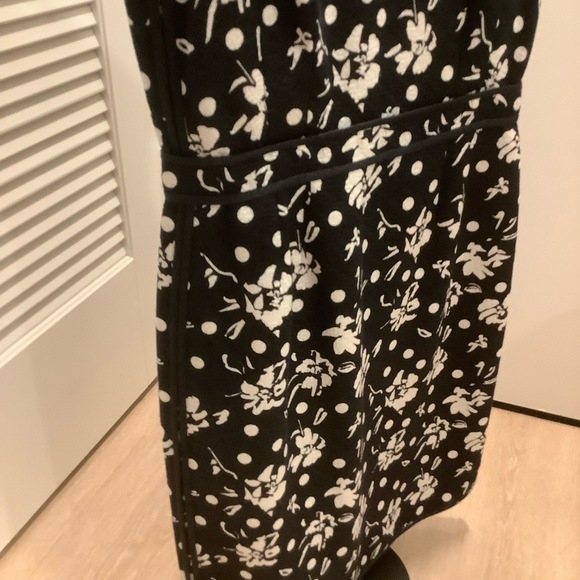 Carolina Herrera Sz6 Black White Floral Sleeveless Sheath Dress Piping Designer - Picture 3 of 9